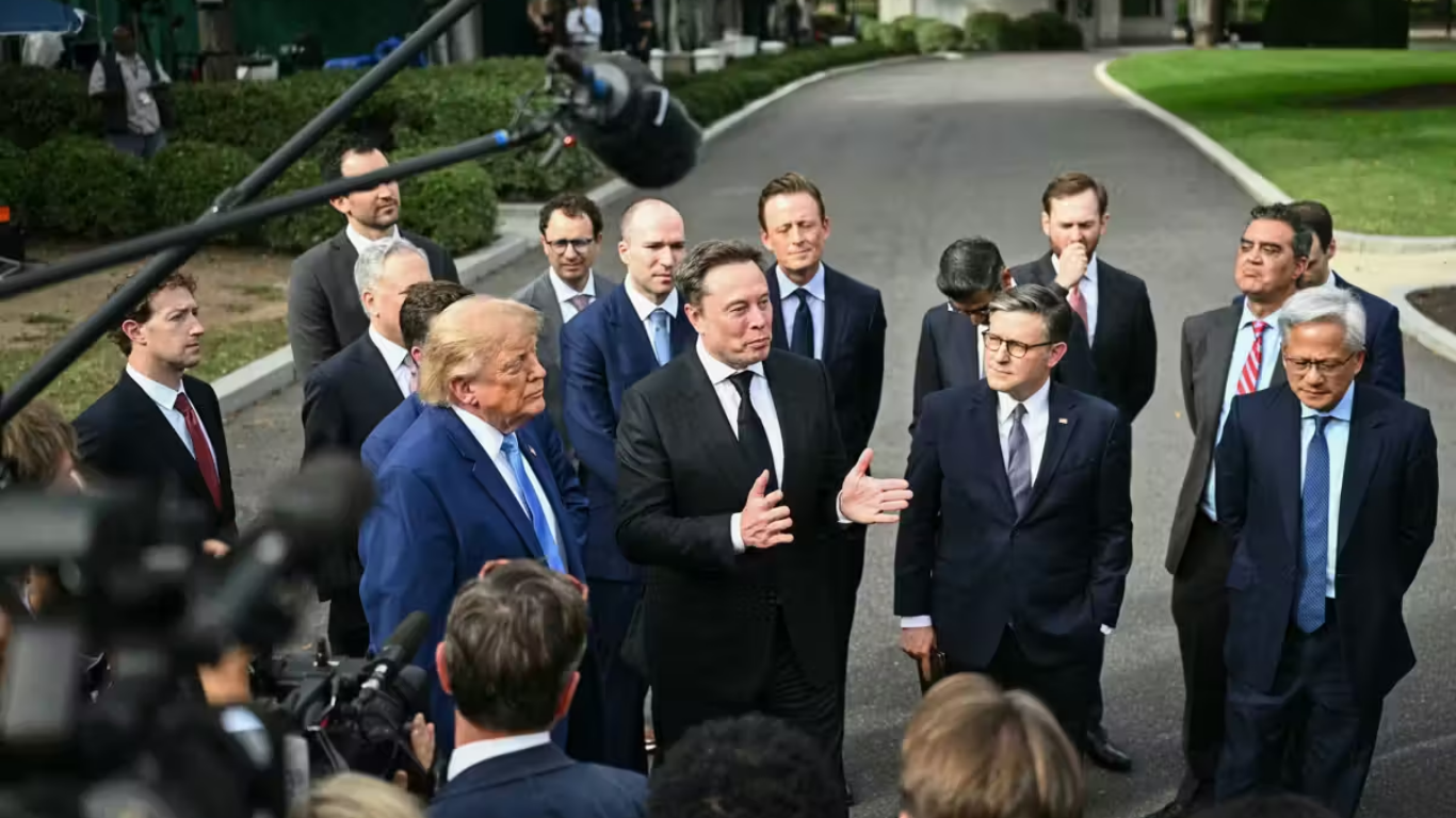 Trump orders US government to replace ‘AI’ with ‘Super Intelligence’